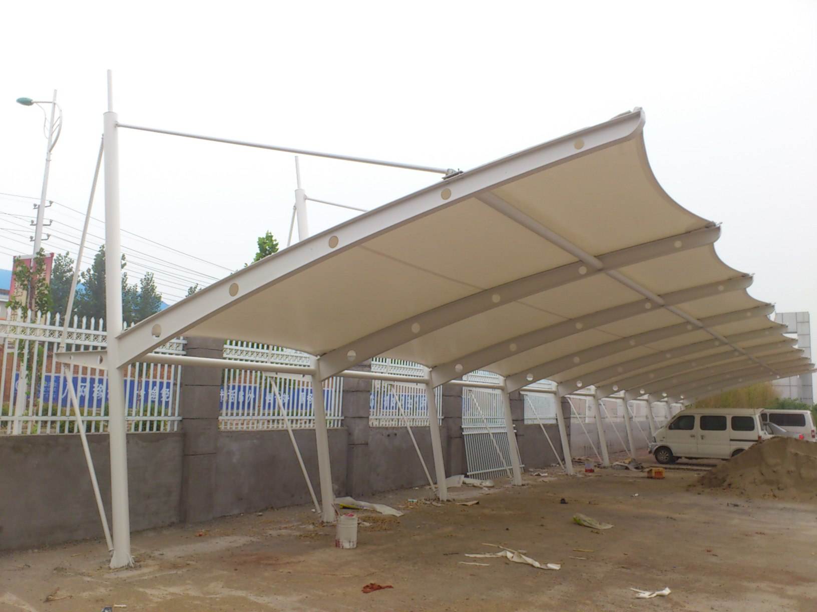 鋼膜結(jié)構(gòu)車棚 雨棚 遮陽棚 汽車車棚 戶外遮陽棚