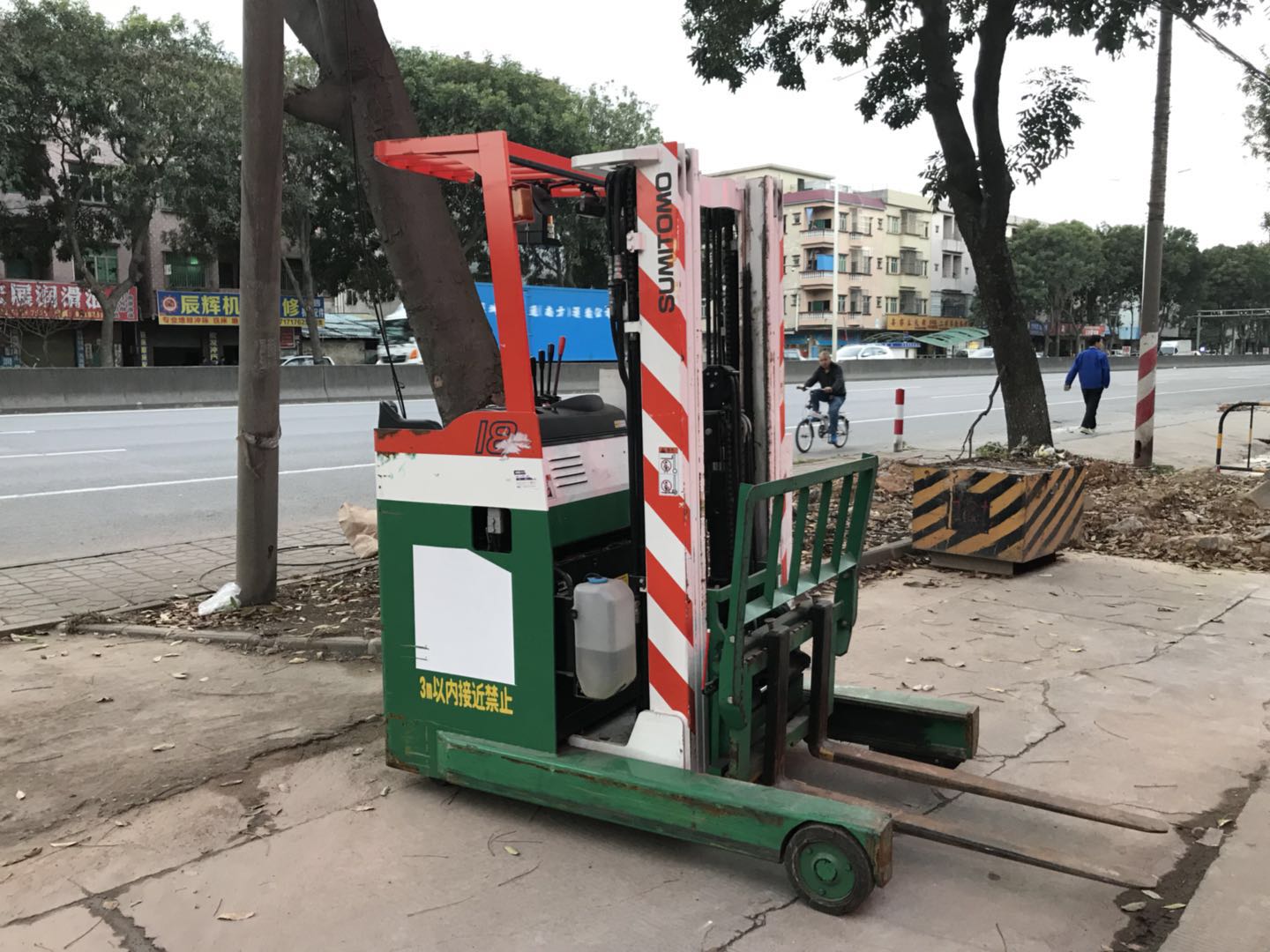 供應(yīng) 二手小松KOMATSU、梯西埃姆TCM電動(dòng)叉車