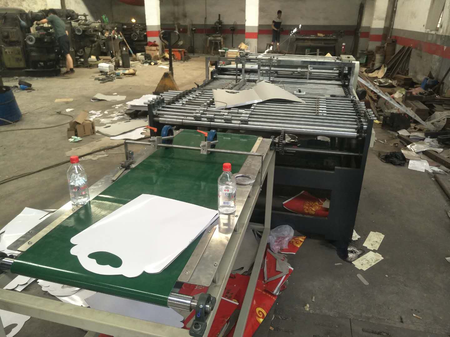 方底紙大禮包制袋機(jī) 禮品袋糊袋機(jī) 帶印刷紙大禮包制造機(jī)