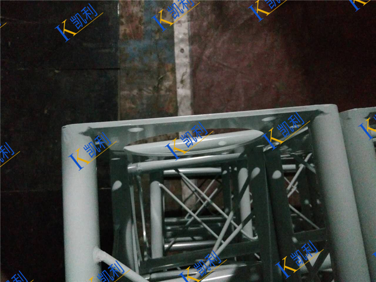 供應(yīng)四川成都鋼鐵桁架噴繪架廠家成都桁架舞臺燈光架網(wǎng)架廠家直銷鋼鐵桁架噴繪架德陽桁架