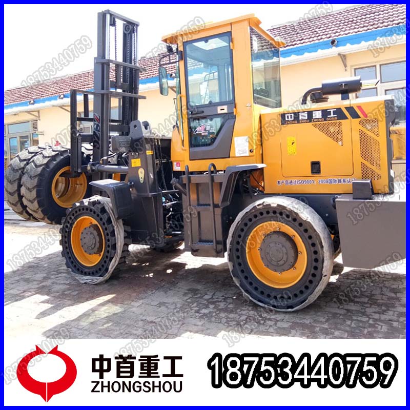 5噸越野叉車沼澤地使用四驅(qū)叉車實(shí)心胎鏟車