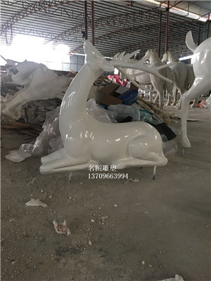 定做玻璃鋼動物雕塑，玻璃鋼動物雕塑制作，動物雕塑廠家