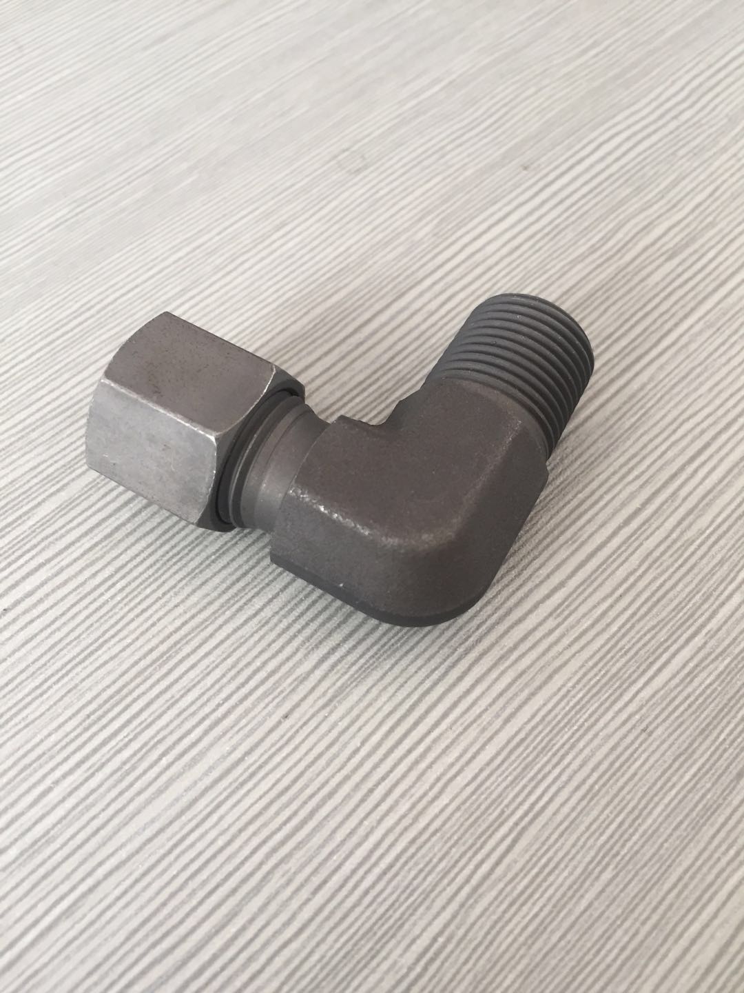 卡套式接頭 90°