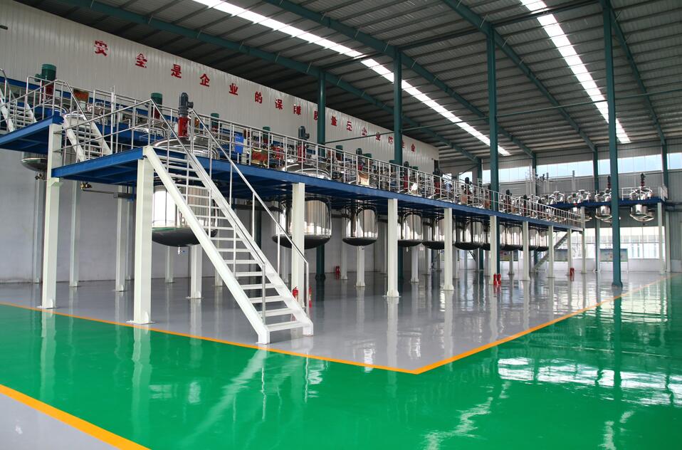 山東濟(jì)寧耐磨環(huán)氧地坪漆上面使用道路馬路標(biāo)線涂料漆