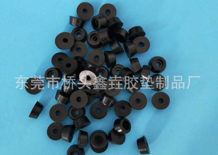 工業(yè)橡膠腳墊 橡膠膠墊批發(fā) 防滑減震橡膠墊廠家 耐磨耐高溫橡膠減震膠墊批發(fā) 橡膠腳墊供應(yīng)商