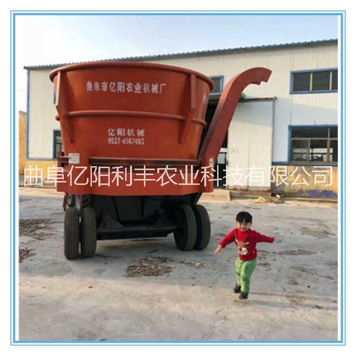 現(xiàn)貨供應(yīng)大型旋切式草捆粉碎機(jī) 億陽長期供應(yīng)大型草捆粉碎機(jī)