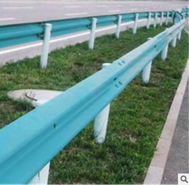 公路波形護(hù)欄板 護(hù)欄板報價 護(hù)欄板電話 護(hù)欄板批發(fā)護(hù)欄板哪家好  護(hù)欄板供應(yīng)商