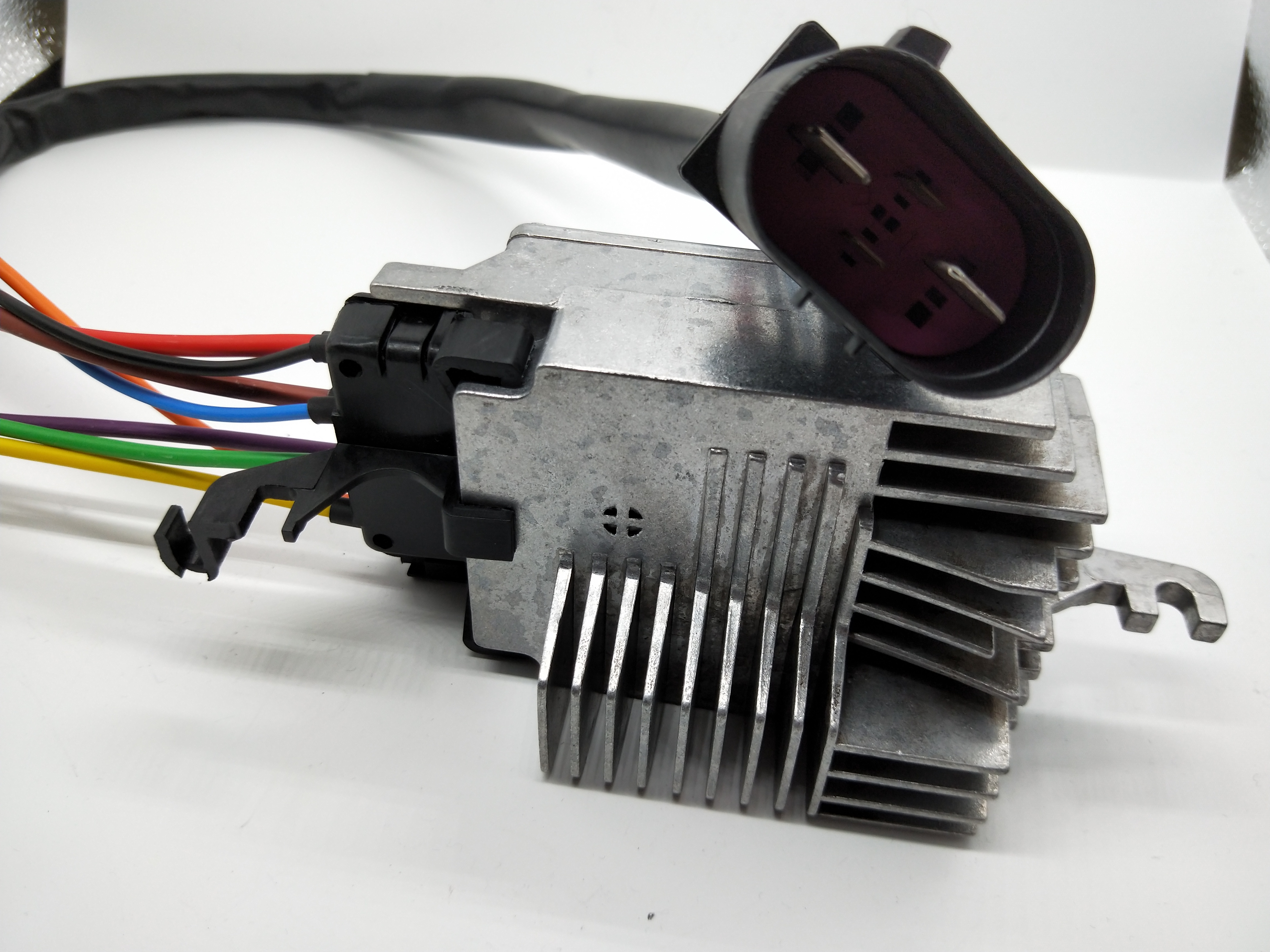 廠家供應(yīng)，奧迪汽車鼓風(fēng)機(jī)電阻，鼓風(fēng)機(jī)調(diào)速模塊 8E0959501AG，冷卻風(fēng)扇控制模塊