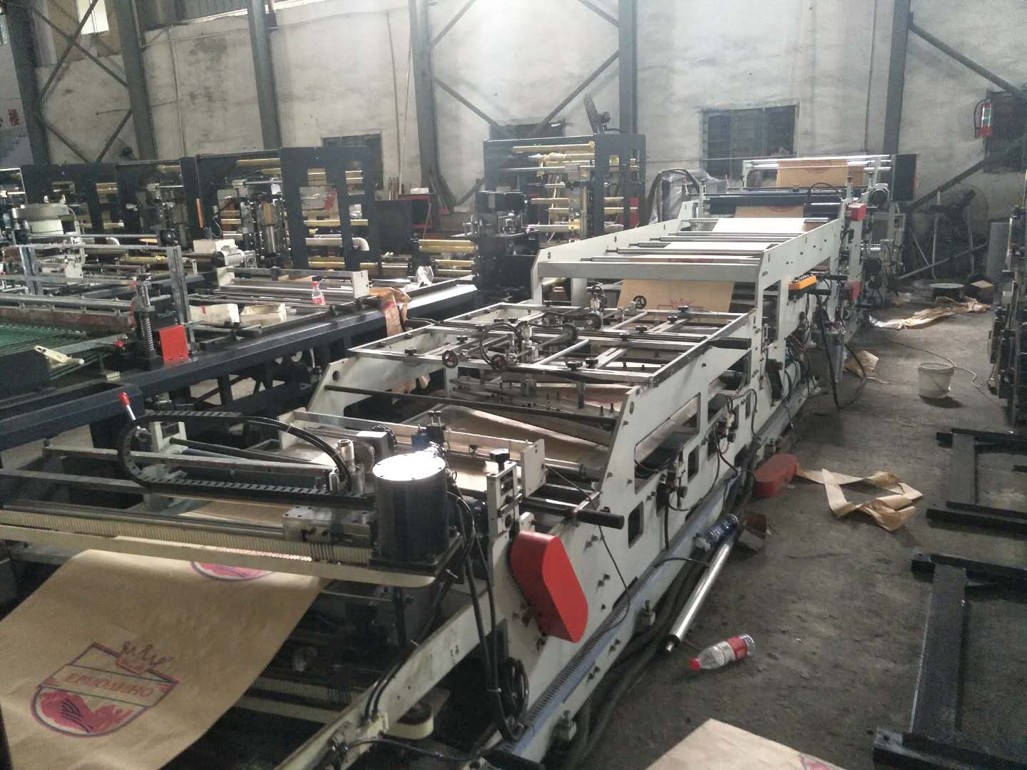 紙鮮花袋制袋機(jī) 紙鮮花袋機(jī)