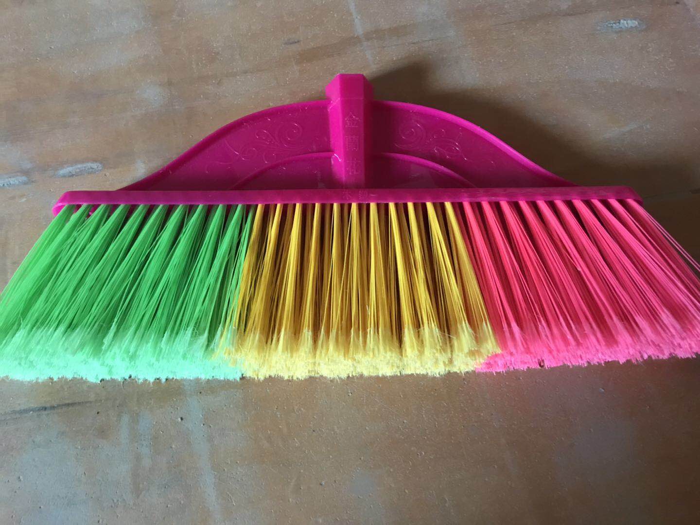 供應(yīng)家用掃把直銷-廣東家用掃把廠家-家用掃把廠家-家用掃把生產(chǎn)廠家-廣東家用掃把