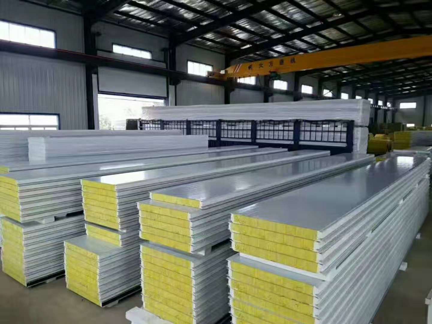 沈陽彩鋼壓型板鋼結(jié)構(gòu)工程銷售安裝