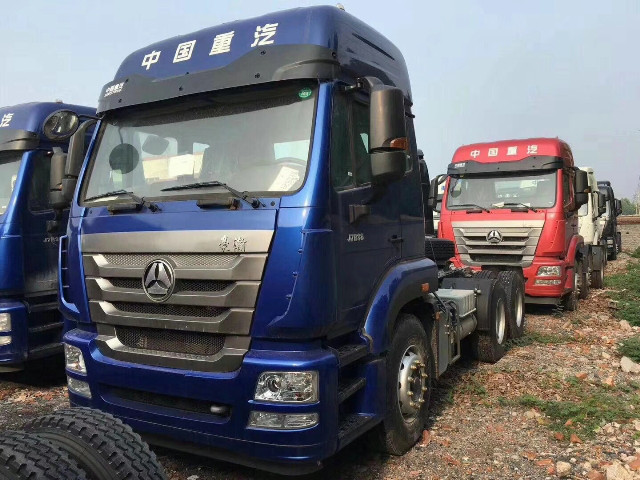 供應(yīng)重汽豪瀚德國曼360馬力后雙驅(qū)牽引車價(jià)格