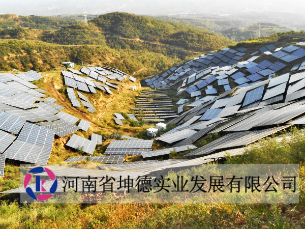 河南光伏組件廠家坤德實(shí)業(yè)供應(yīng)整套10kw光伏組件設(shè)備