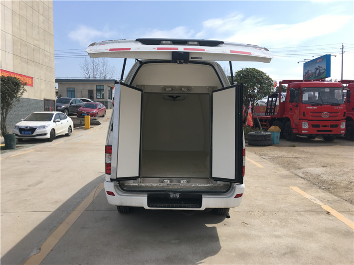 瀘州冷藏車廠家 金杯面包冷藏車價(jià)格