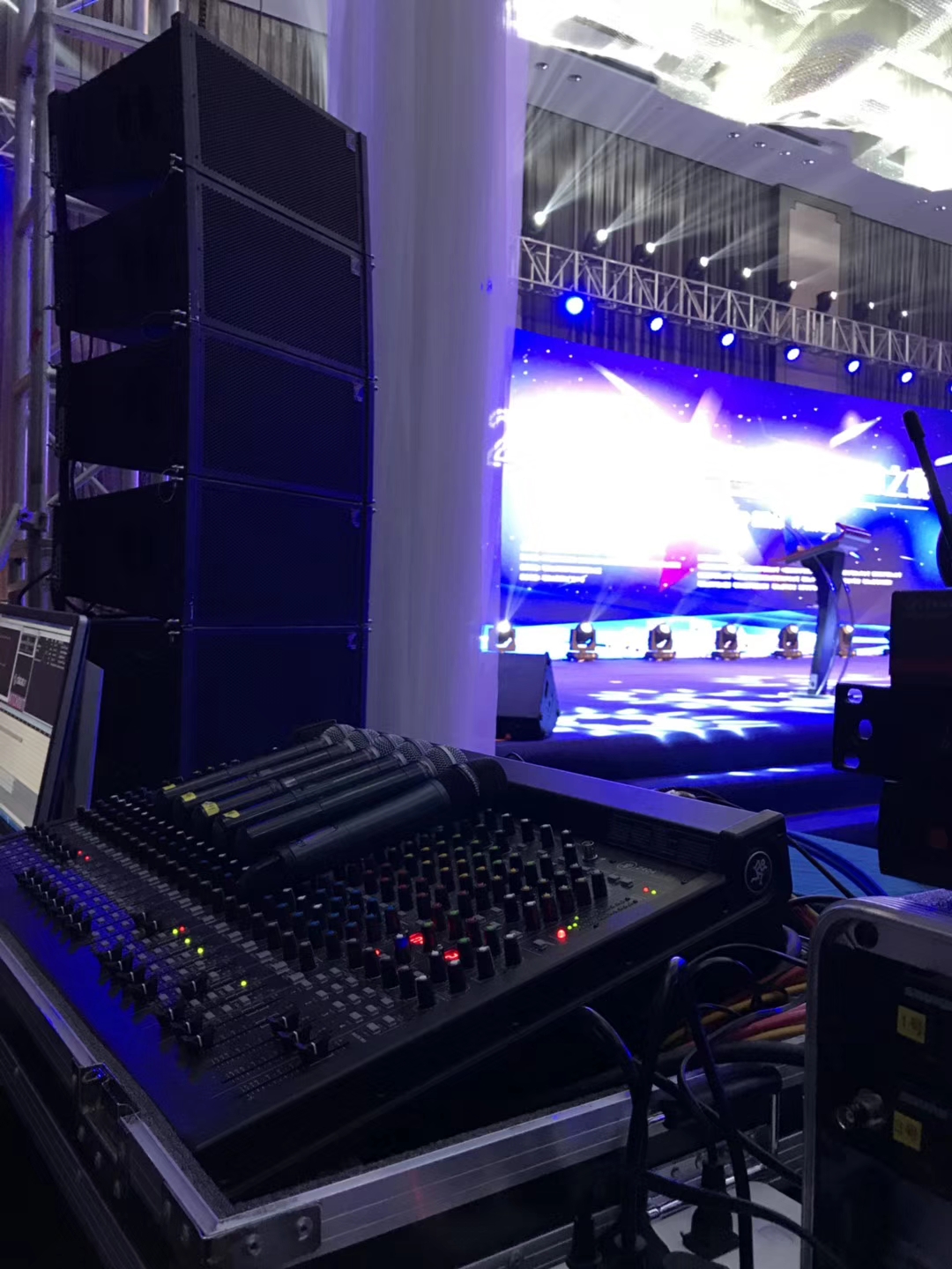 廊坊舞臺(tái)大屏幕勞斯伯格篷房演出設(shè)備租賃廊坊體育賽事年會(huì)慶典活動(dòng) 廊坊體育賽事年會(huì)舞臺(tái)燈光音響