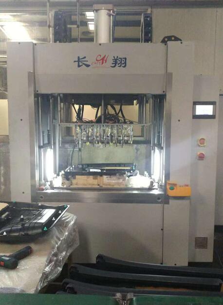 汽車門板熱鉚機(jī)-汽車門板熱鉚焊接機(jī)原理 汽車門板熱鉚機(jī)-汽車門板熱鉚焊機(jī)