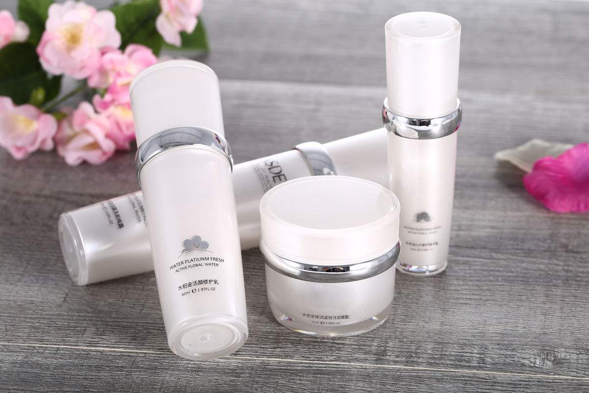 顆粒醬灌裝機(jī)價(jià)格是多少 湖南全自動(dòng)辣椒醬灌裝機(jī)價(jià)格 香菇醬灌裝機(jī)材質(zhì)