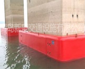青島新盛筒形變截面自浮式FRP柔性消能防撞圈 復合材料橋梁防撞護欄