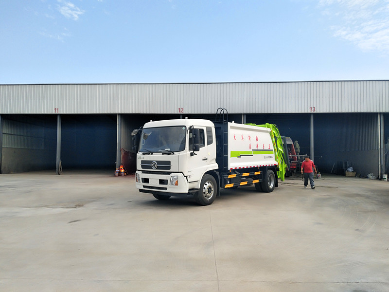 東風(fēng)天錦12方壓縮垃圾車