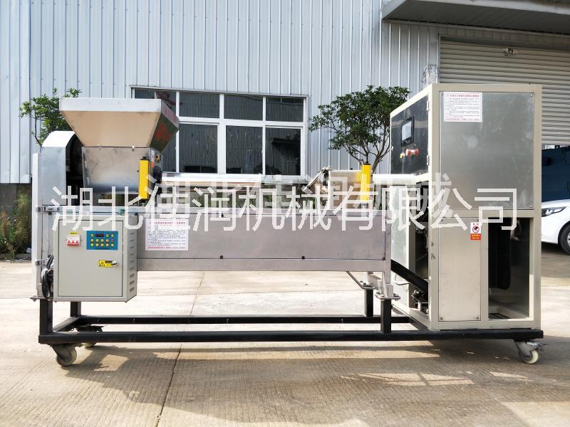 香菇平菇裝扎一體機(jī) 食用菌裝袋扎口電腦數(shù)控一體機(jī)方便省時(shí)省力 香菇平菇裝袋扎口一體機(jī)