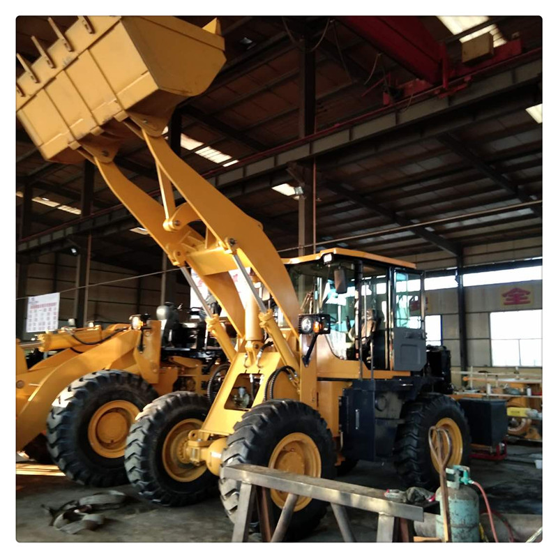 四驅(qū)制動(dòng)無(wú)級(jí)變速載重3t裝載機(jī)30鏟車榮裝直銷定制