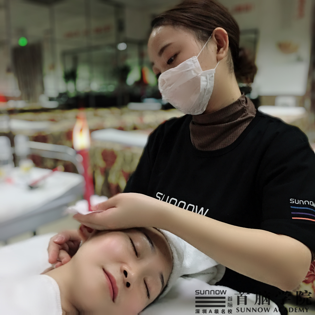 學(xué)美容一般都選擇哪所美容學(xué)校