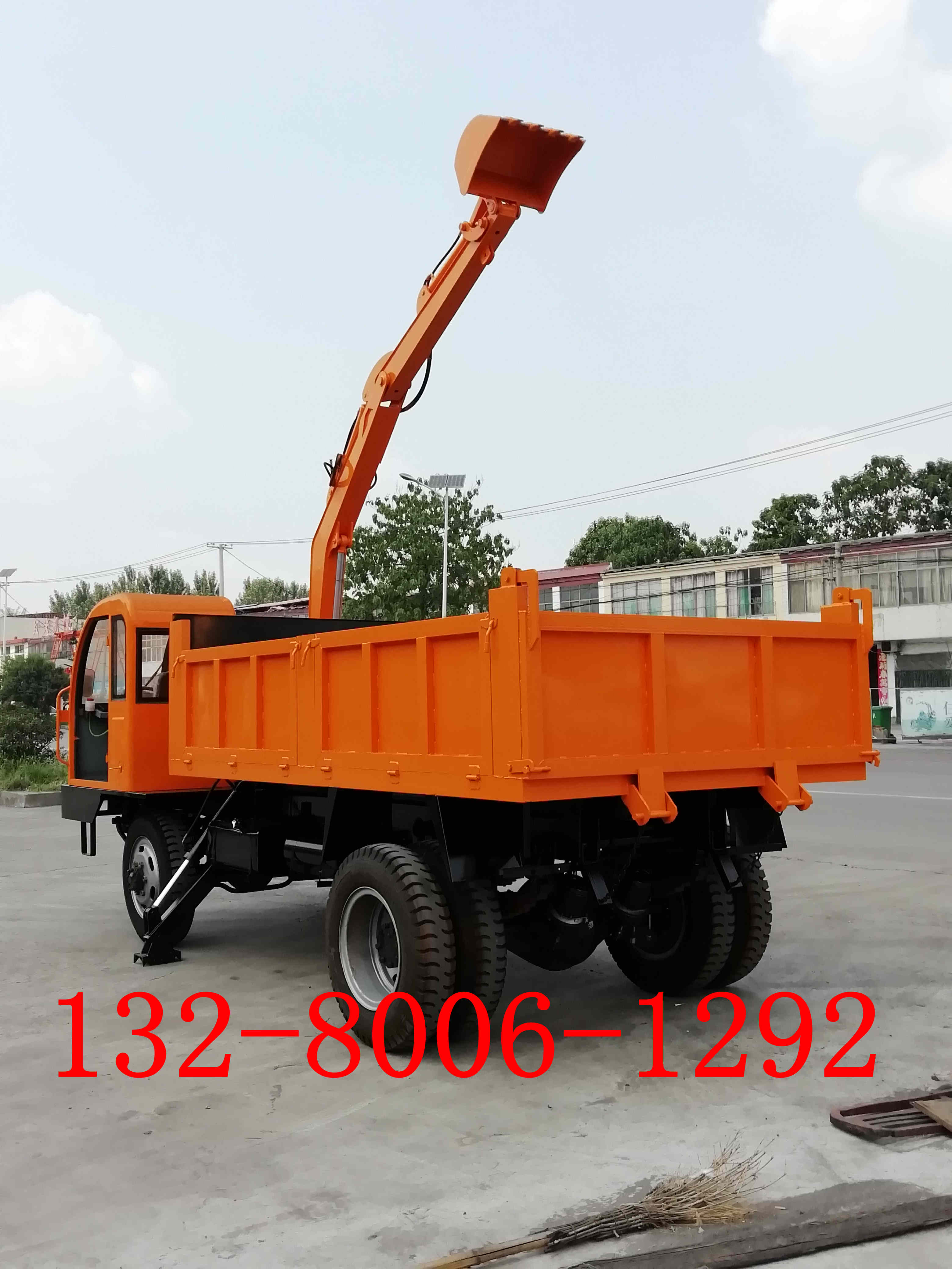 車(chē)載式挖掘機(jī) 四不像隨車(chē)挖 挖掘 裝載 運(yùn)輸一體工程車(chē) 挖掘裝載一體機(jī)