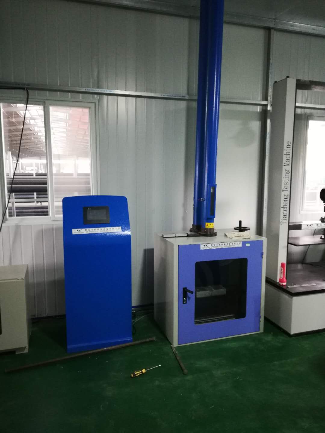 廠家供應(yīng)落錘沖擊試驗(yàn)機(jī)、管材落錘沖擊試驗(yàn)機(jī)參數(shù)、落錘沖擊試驗(yàn)機(jī)種類圖片