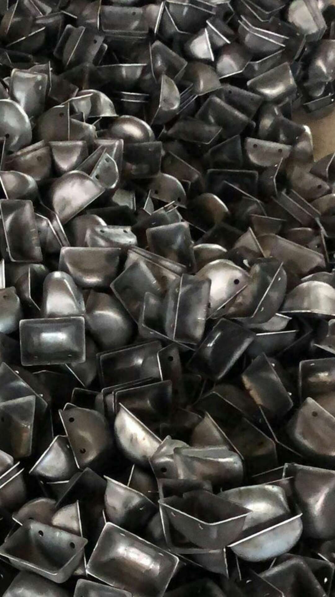 履帶式拋丸機(jī)配件_吊鉤式拋丸機(jī)配件_拋丸機(jī)配件_通過(guò)式拋丸機(jī)配件