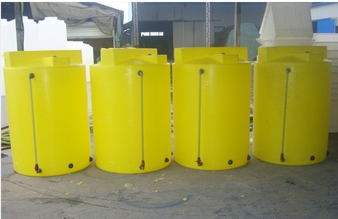 滾塑配套加藥桶加藥箱儲(chǔ)罐批發(fā)