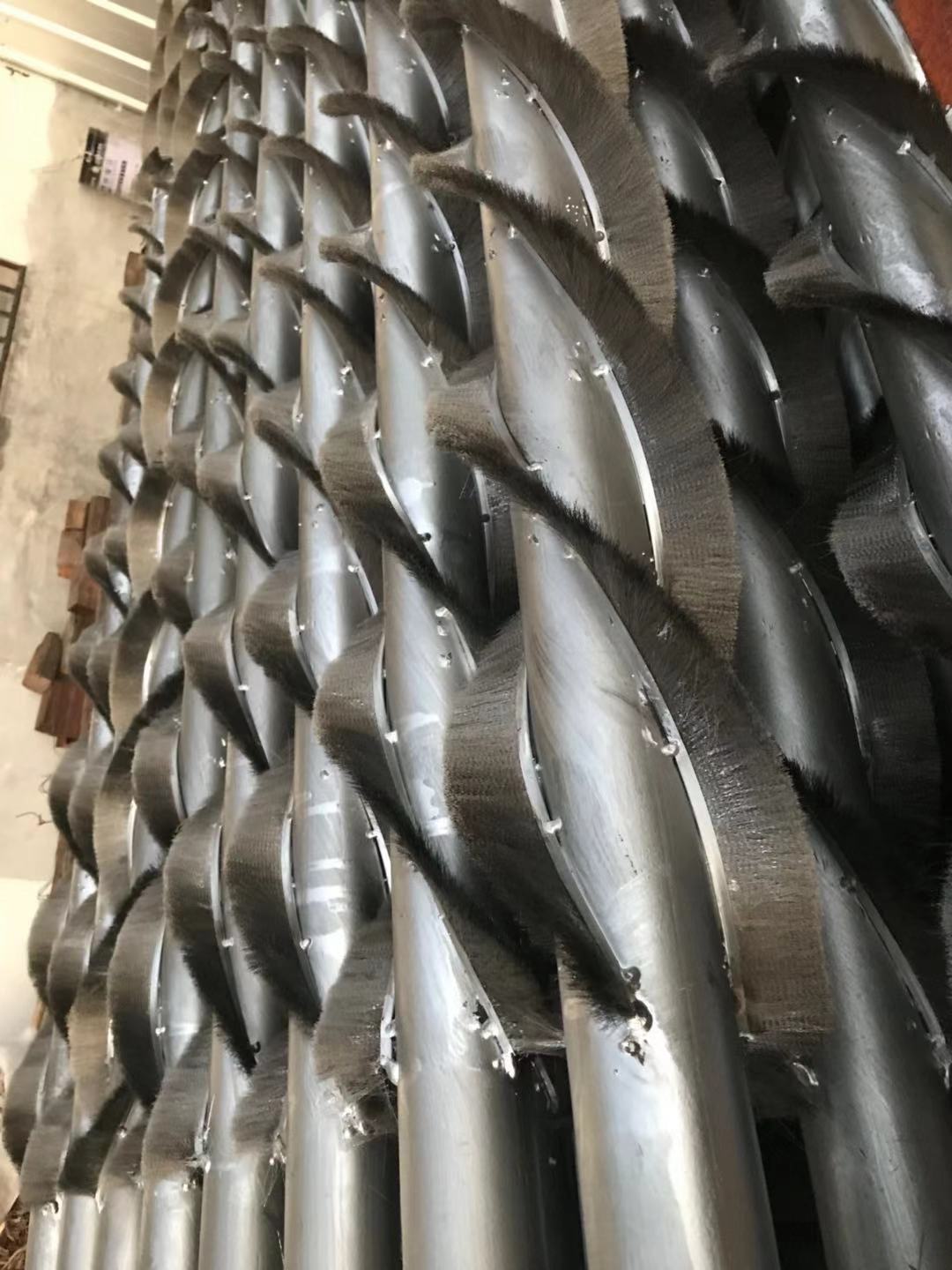 清灰刷  我廠生產(chǎn)各種機(jī)械毛刷工業(yè)用刷異形刷歡迎新老客戶來(lái)電咨詢