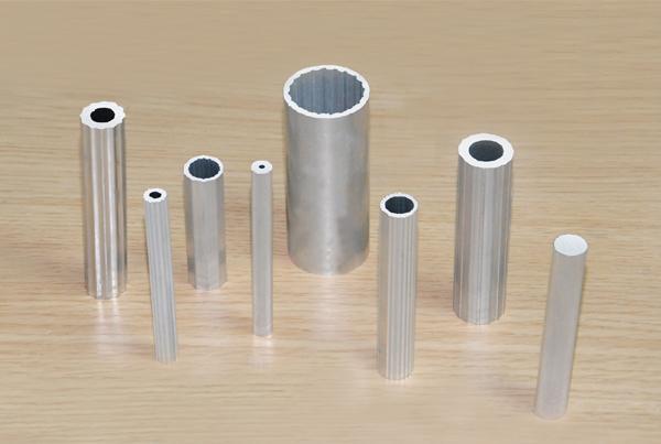 廠家直銷6061薄壁厚鋁管 6063精抽小鋁管 裝飾鋁管工業(yè)建筑鋁圓管型材