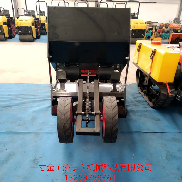 濟(jì)寧遙控式果園一體機(jī)多功能施肥機(jī)