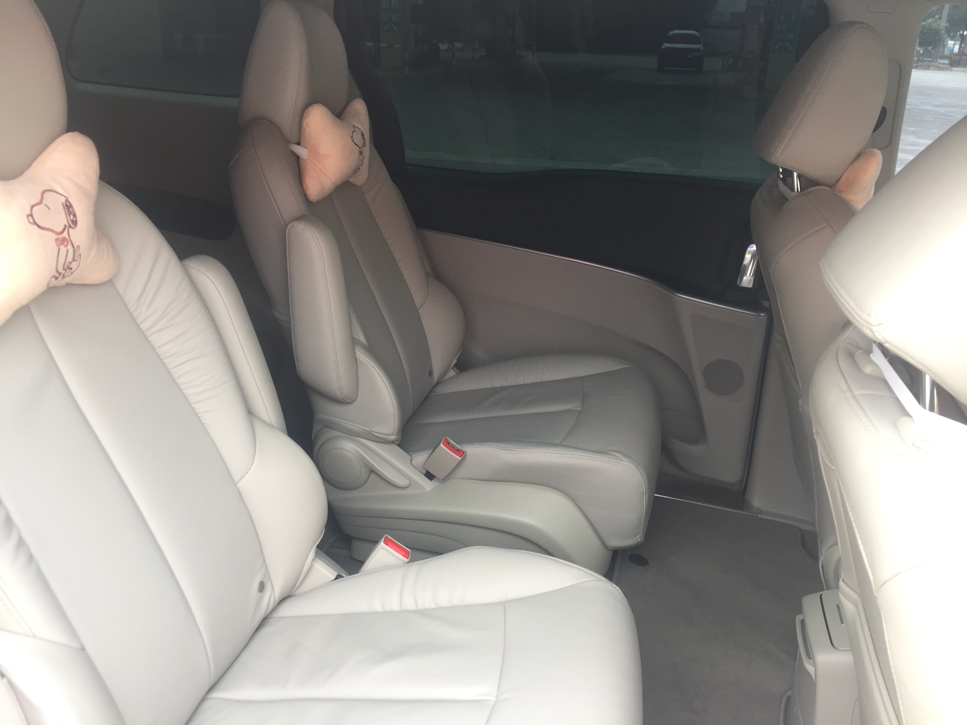 定制面包車出租  珠海面包車出租電話 香洲面包車出租哪家好  金灣面包車出租供應(yīng) 斗門面包車出租批發(fā)