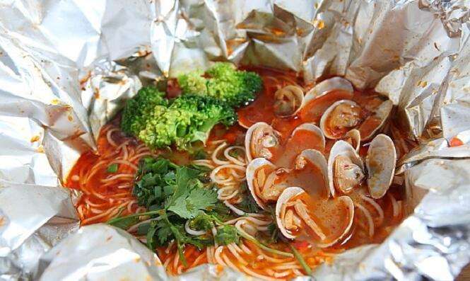 香辣花甲米線培訓(xùn) 罐罐米線培訓(xùn) 先嘗后學(xué)火鍋米線 重慶花甲米線培訓(xùn)