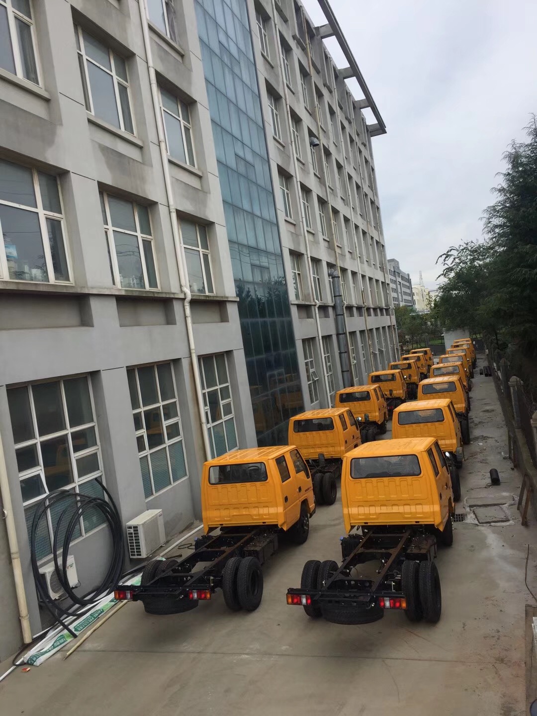 哪里有28米云梯車供貨商/生產(chǎn)廠家