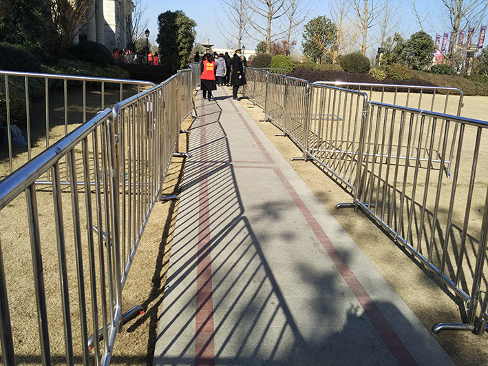 武漢不銹鋼鐵馬出租省心貼心