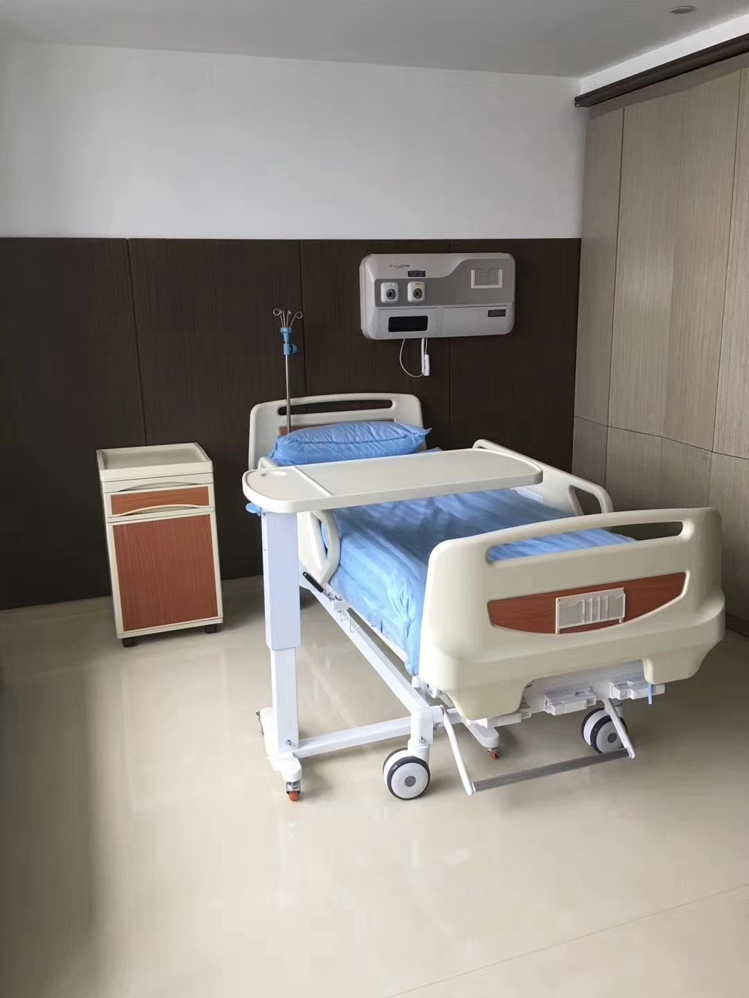 雙頭護(hù)理床 ABS護(hù)理床 醫(yī)用病床 病床價(jià)格 三搖病床 單搖護(hù)理床 廠家直銷