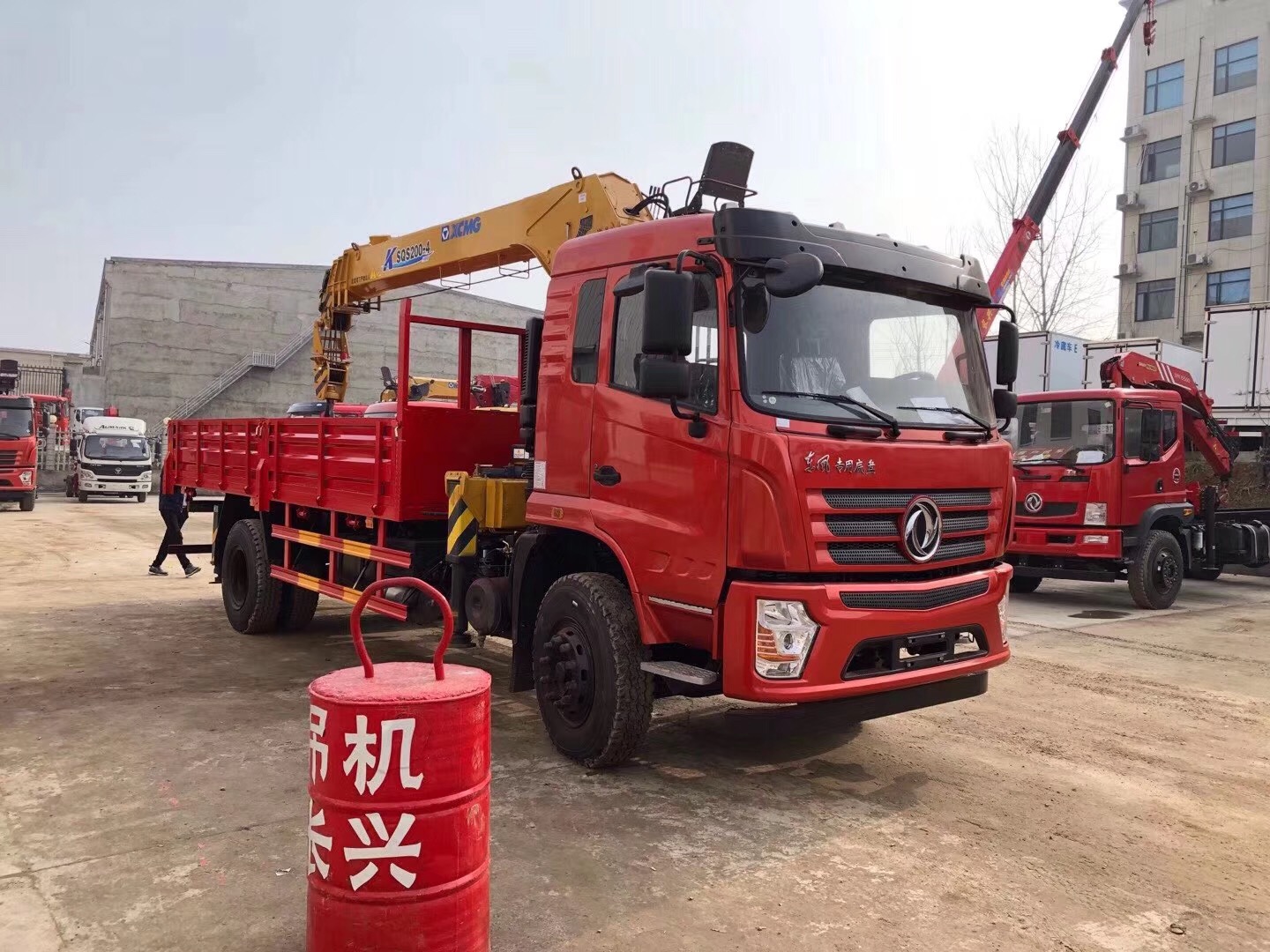 東風(fēng)專底徐工8噸隨車吊，廠家指導(dǎo)