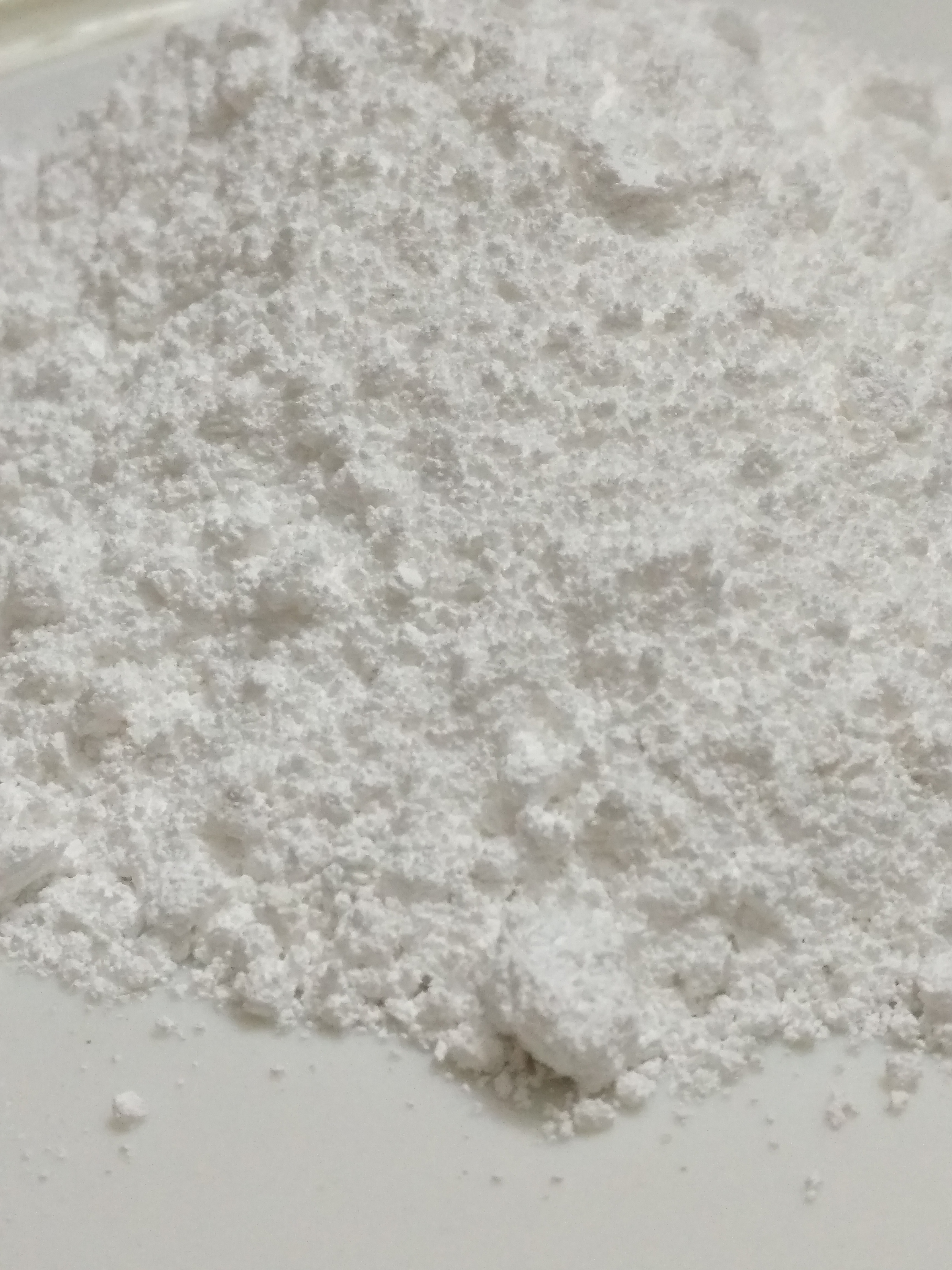 6000目96白度輕質(zhì)碳酸鈣：用于*涂料、銅版紙、塑料、油墨