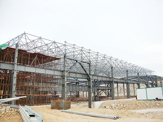 江門市鋼結構廠房工程廠家批發(fā)，報價 通道雨棚 鋼結構廠房工程