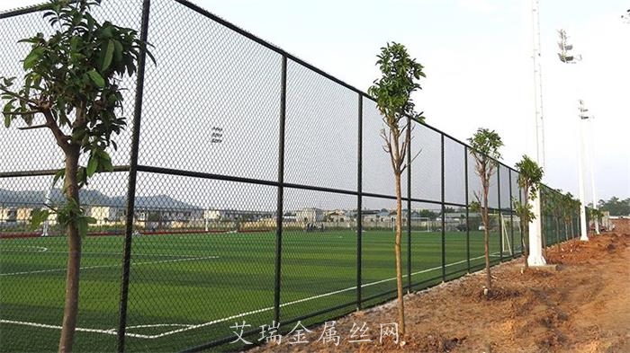 操場(chǎng)圍網(wǎng) 學(xué)校圍墻護(hù)欄網(wǎng) 場(chǎng)地隔離柵圍網(wǎng)