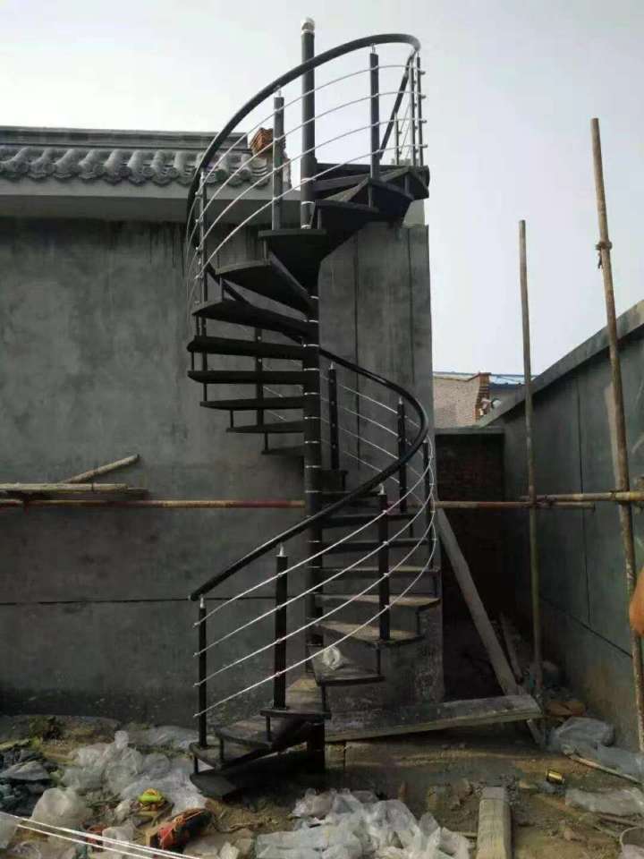 樓梯，室外防滑板樓梯，霸州實木中柱旋轉樓梯廠家定制，廠家直銷 室外防滑樓梯
