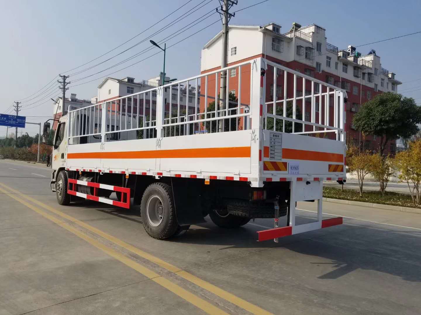 廠家直銷東風(fēng)柳汽乘龍牌氣瓶運(yùn)輸車