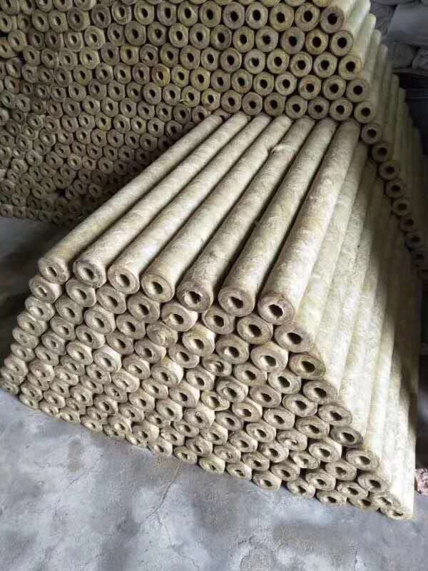 巖棉制品河北金威A級(jí)防水防火巖棉板 管道保溫巖棉管專業(yè)生產(chǎn)玄武巖防水巖棉板全國(guó)發(fā)貨