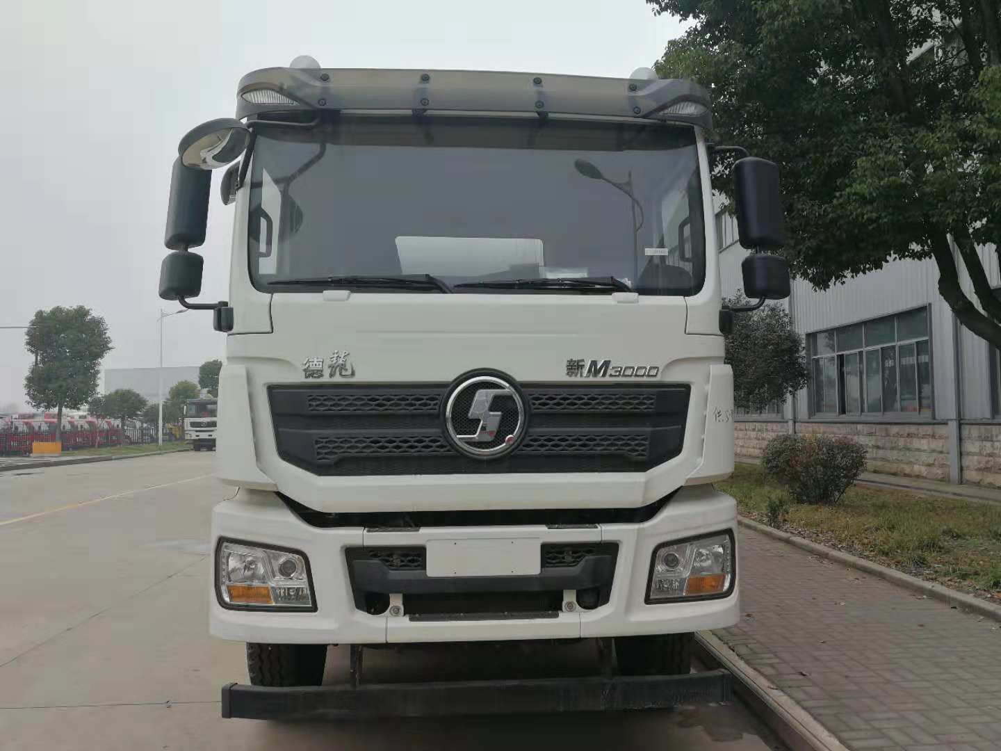 廠家直銷東風(fēng)牌8-20方供液車(chē)