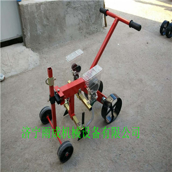 濟(jì)寧小型播濟(jì)寧小型播種機(jī) 多功能播種施肥覆膜一體機(jī) 蔬菜播種機(jī)