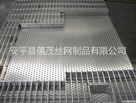 復(fù)合鋼格板 復(fù)合鋼格柵 熱鍍鋅復(fù)合鋼格柵板 蘊(yùn)茂絲網(wǎng)