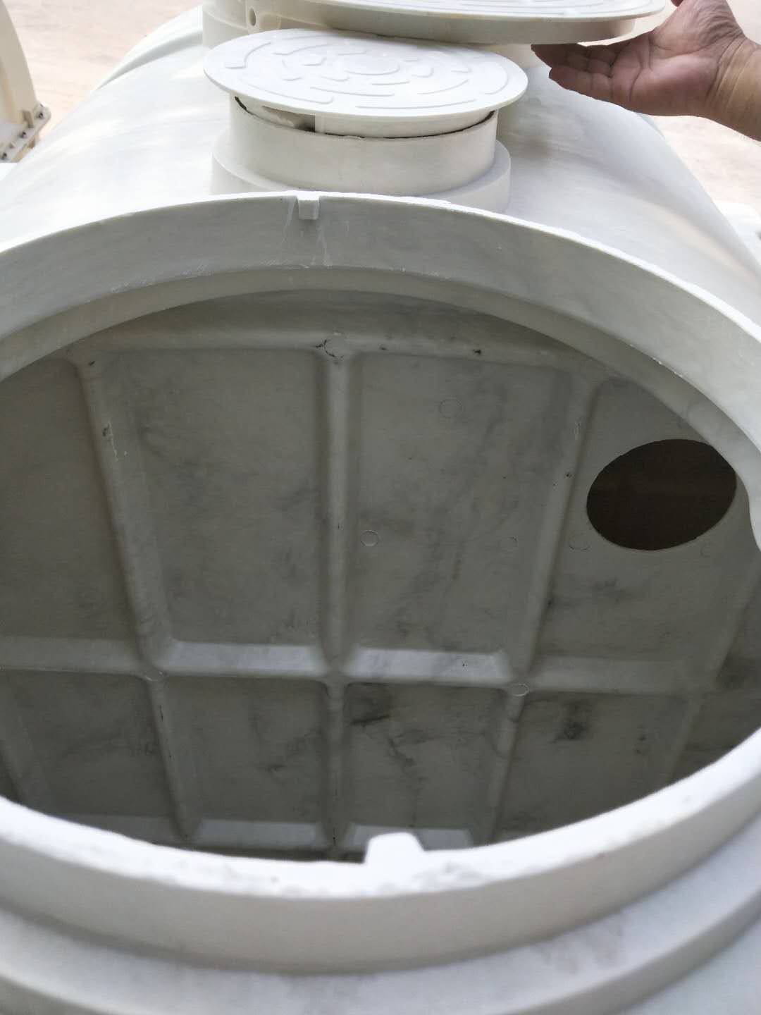 供應(yīng)玻璃鋼化糞池農(nóng)村家用