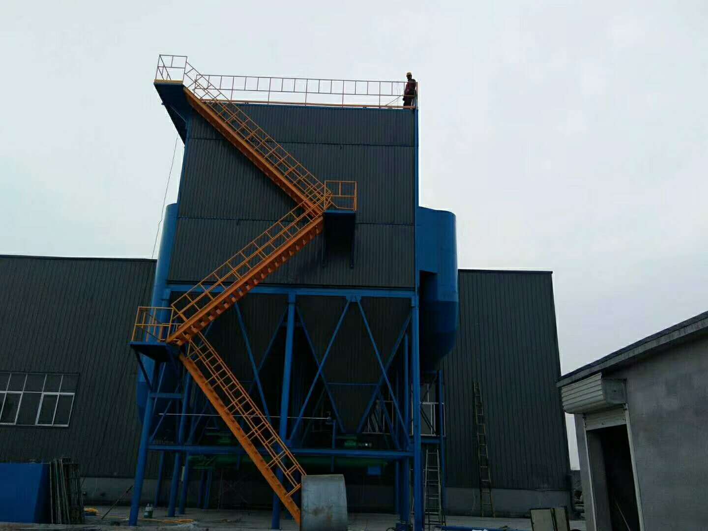 脈沖濾筒式除塵器價(jià)格 高性價(jià)脈沖濾筒除塵器 可定制